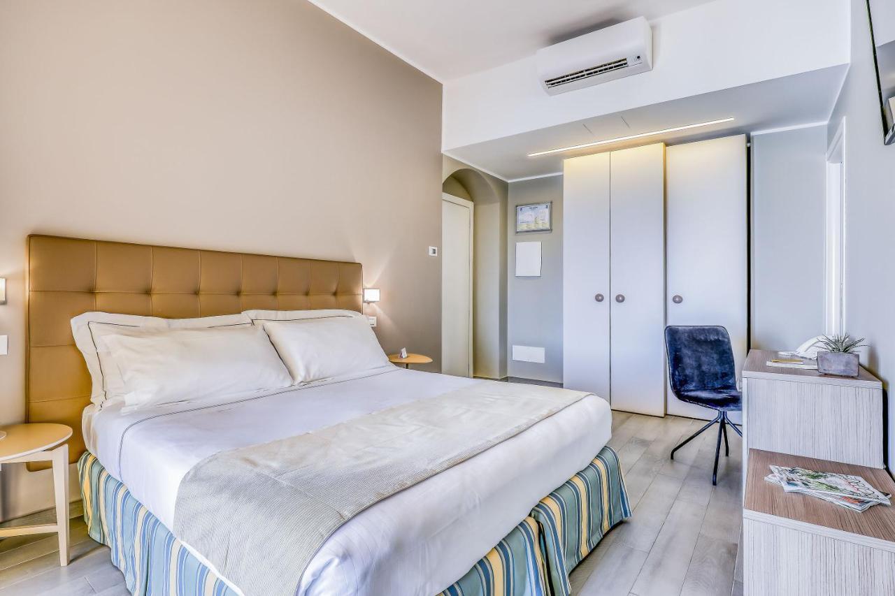 Hotel Albatros Varigotti Zewnętrze zdjęcie