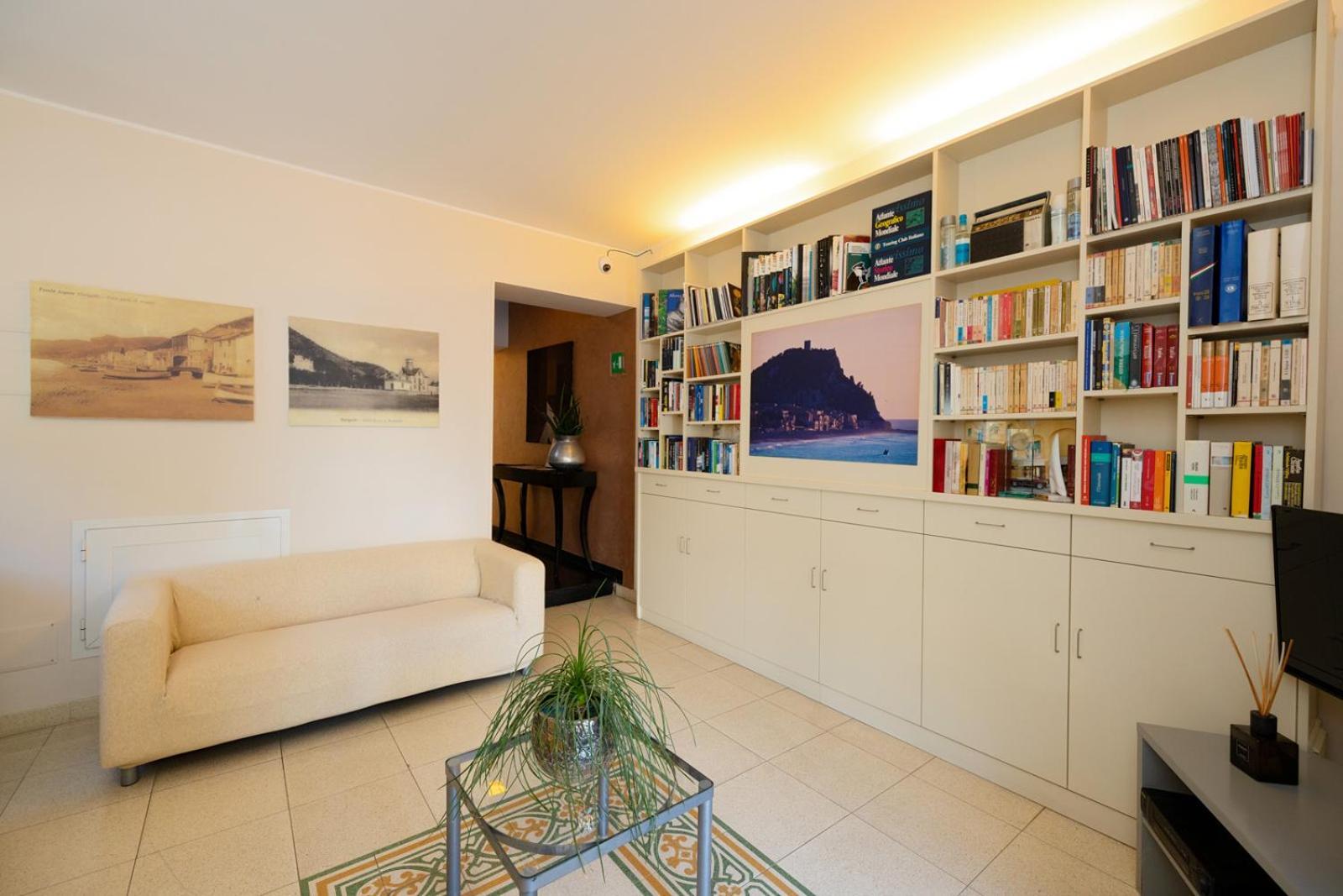 Hotel Albatros Varigotti Zewnętrze zdjęcie
